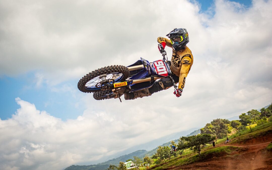Fabricio Chacón Sufre Lesión y Queda Fuera del Arranque 2025 del Motocross Nacional