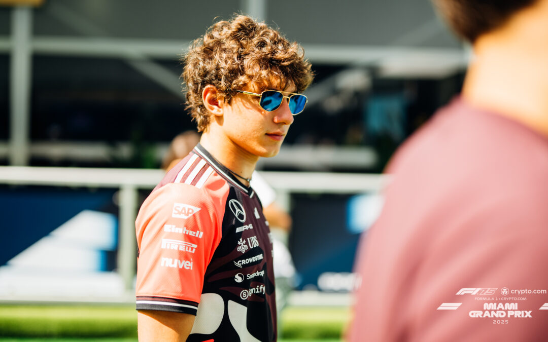 Kimi Antonelli gana la pole para el Sprint de mañana