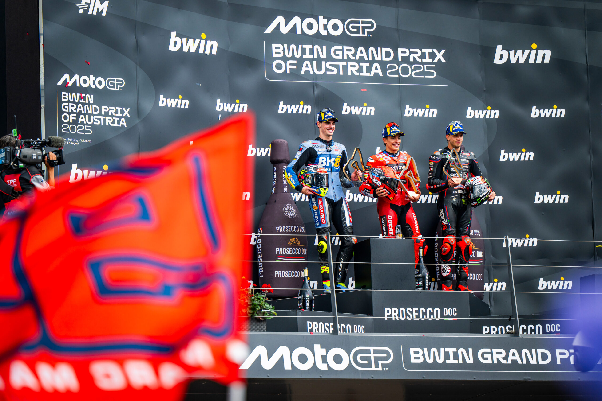 MotoGP Austria 2025: Márquez triunfa, Aldeguer deslumbra y el campeonato sigue rumbo a Hungría