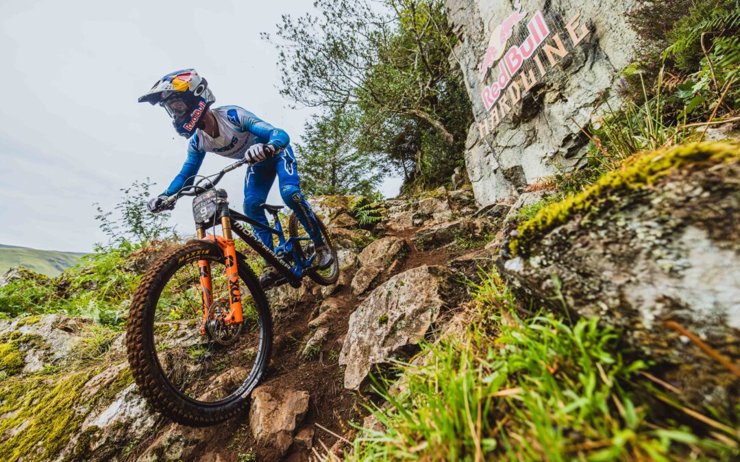 Höll y Goldstone conquistan Valais: el downhill mundial ya tiene nuevos (y viejos) dueños