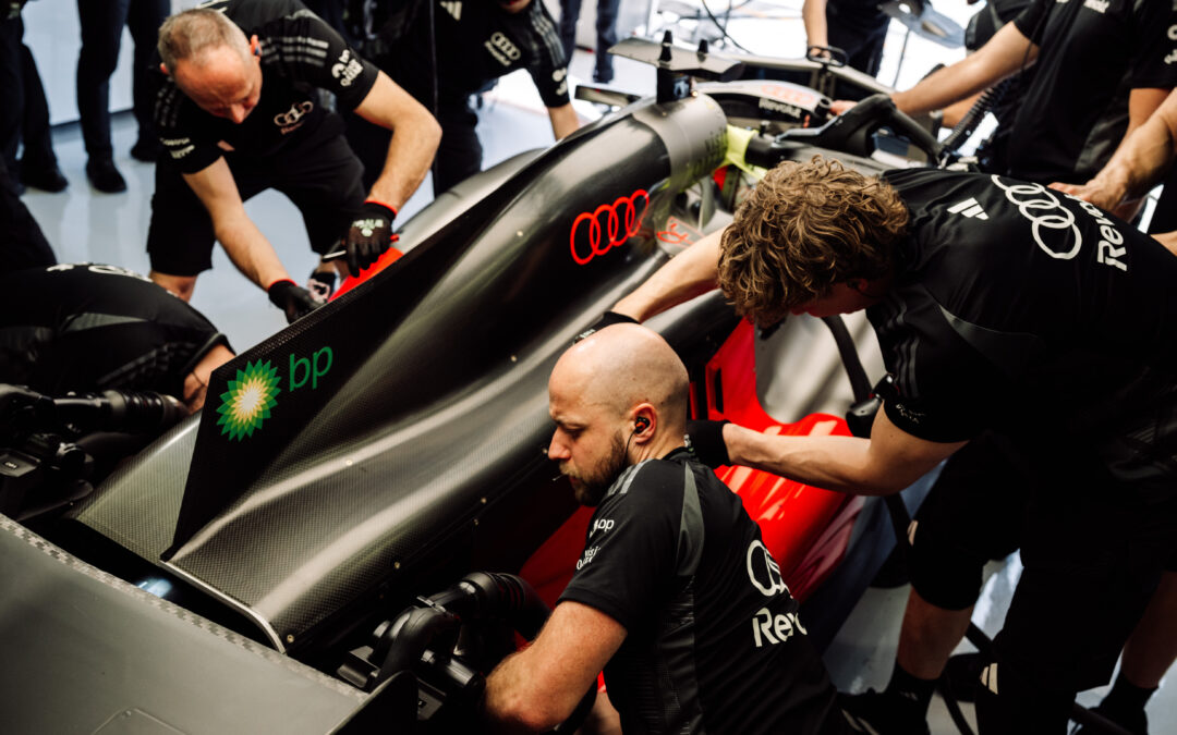 Bortoleto y Hülkenberg completan 354 vueltas en Sakhir