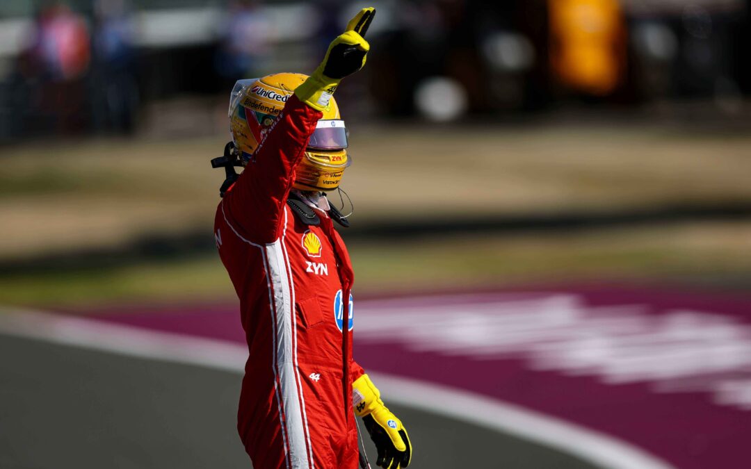 Hamilton hace valer la localía y conquista la pole Sprint para Ferrari