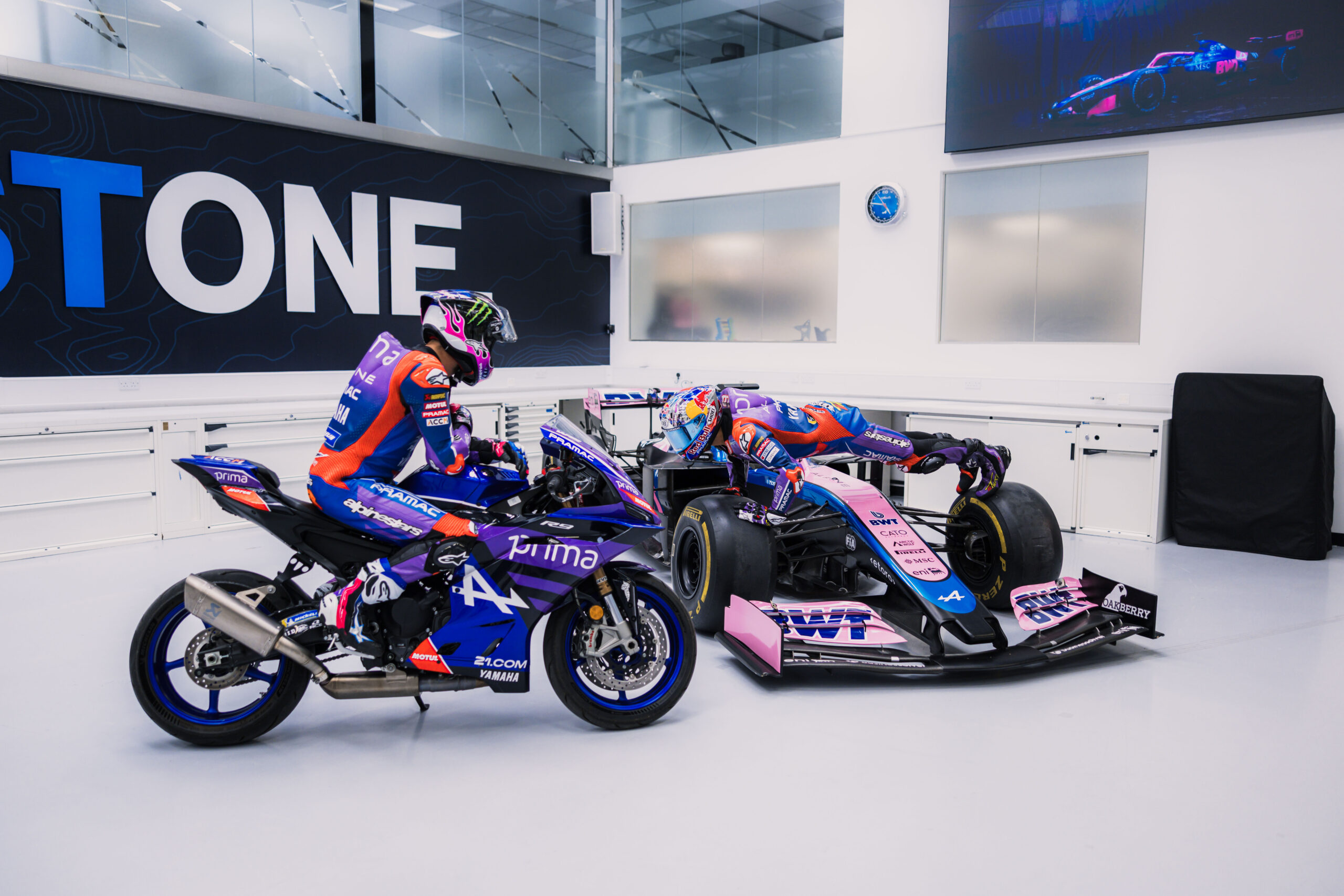 Cuando la F1 se detiene, MotoGP toma Enstone