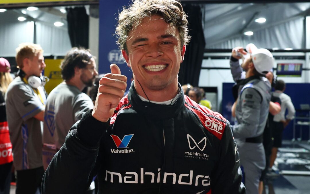 Fórmula E Tokio 2026: Nyck de Vries gana y Jake Dennis toma el liderato del Mundial antes de Londres