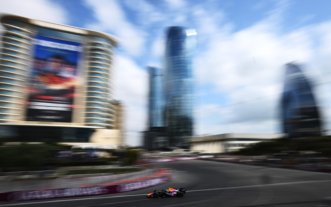 Verstappen enciende Baku antes de la Qualy: solo 0.111 segundos separan al Top 3